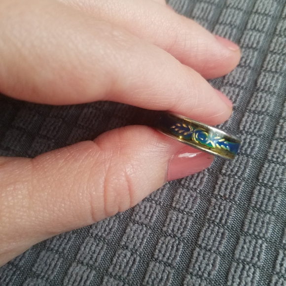 Silver Tone Floral Mood Ring - Size 6 - Picture 3 of 4